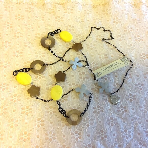 Vintage NEW sandwich jewellery Yellow Brown Beads Pendant VTG Art Deco Necklace - Picture 1 of 7